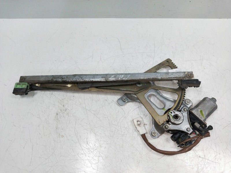 Recambio de elevalunas delantero izquierdo para lexus is200 (gxe10) 2.0 cat referencia OEM IAM   4P