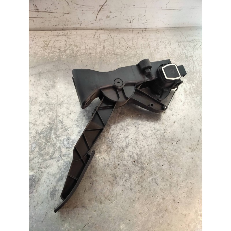 Recambio de potenciometro pedal para mercedes clase b (w245) 170 (245.232) referencia OEM IAM A1693000304  