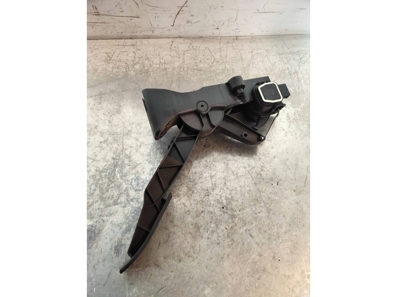 Recambio de potenciometro pedal para mercedes clase b (w245) 170 (245.232) referencia OEM IAM A1693000304  