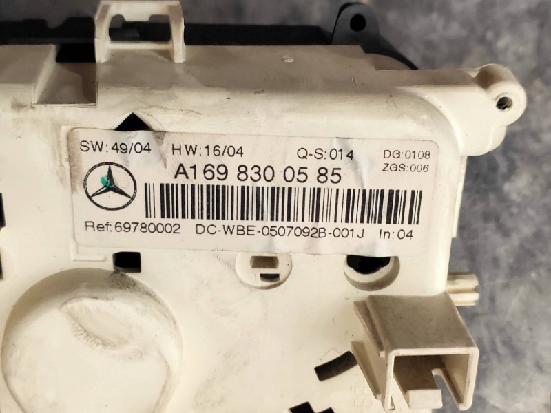 Recambio de mando calefaccion / aire acondicionado para mercedes clase b (w245) 170 (245.232) referencia OEM IAM A1698300585 697