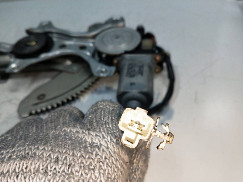 Recambio de elevalunas delantero derecho para toyota previa (r30) 2.0 turbodiesel cat referencia OEM IAM 8571044010 0621007853 5