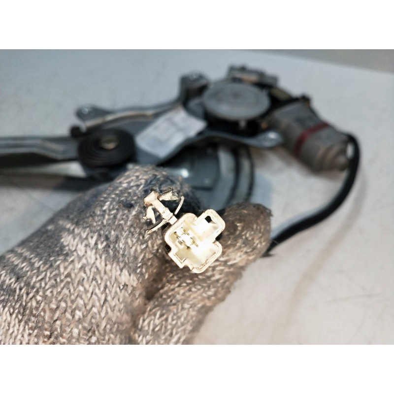 Recambio de elevalunas trasero derecho para toyota previa (r30) 2.0 turbodiesel cat referencia OEM IAM 8571028050 2621000901 5P