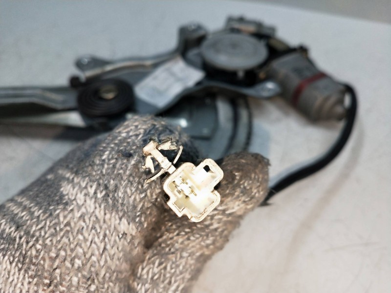 Recambio de elevalunas trasero derecho para toyota previa (r30) 2.0 turbodiesel cat referencia OEM IAM 8571028050 2621000901 5P