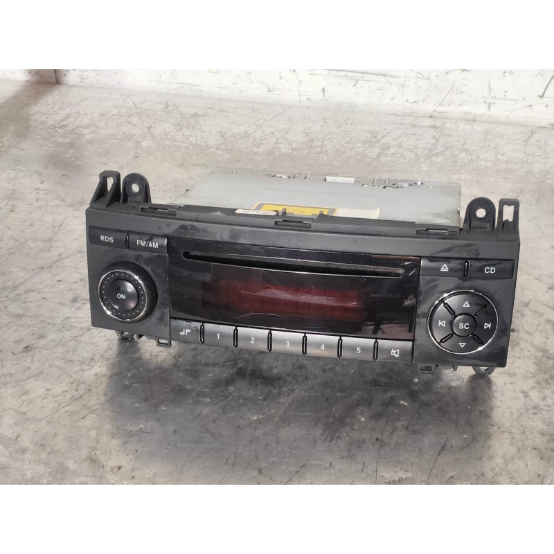 Recambio de sistema audio / radio cd para mercedes clase b (w245) 170 (245.232) referencia OEM IAM A1698200286 BE6086 