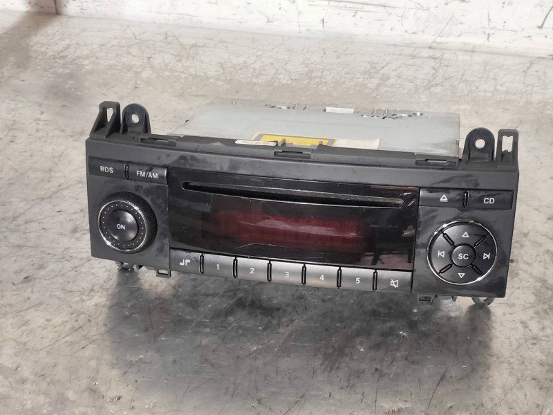 Recambio de sistema audio / radio cd para mercedes clase b (w245) 170 (245.232) referencia OEM IAM A1698200286 BE6086 