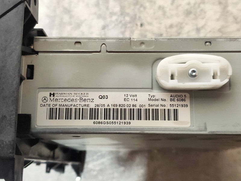 Recambio de sistema audio / radio cd para mercedes clase b (w245) 170 (245.232) referencia OEM IAM A1698200286 BE6086 
