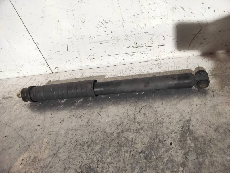 Recambio de amortiguador trasero derecho para mercedes clase b (w245) 170 (245.232) referencia OEM IAM A1693260700  