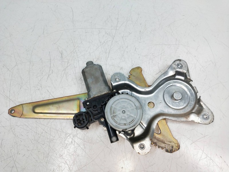 Recambio de elevalunas trasero izquierdo para toyota rav 4 (a2) referencia OEM IAM 8571042070 2621000940 5P Recambio de elevalunas trasero izquierdo para toyota rav 4 (a2) referencia OEM IAM 8571042070 2621000940 5P