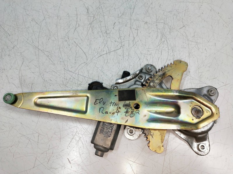 Recambio de elevalunas trasero izquierdo para toyota rav 4 (a2) referencia OEM IAM 8571042070 2621000940 5P Recambio de elevalunas trasero izquierdo para toyota rav 4 (a2) referencia OEM IAM 8571042070 2621000940 5P