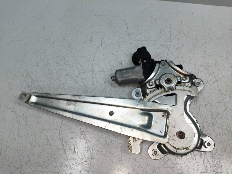 Recambio de elevalunas trasero izquierdo para toyota rav 4 (a3) 2.2 d-cat referencia OEM IAM   5P