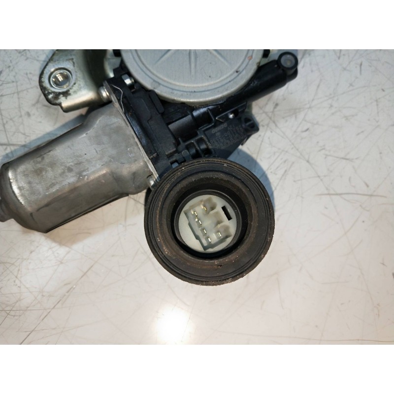 Recambio de elevalunas delantero derecho para toyota rav 4 (a3) 2.2 d-4d cat referencia OEM IAM   5P