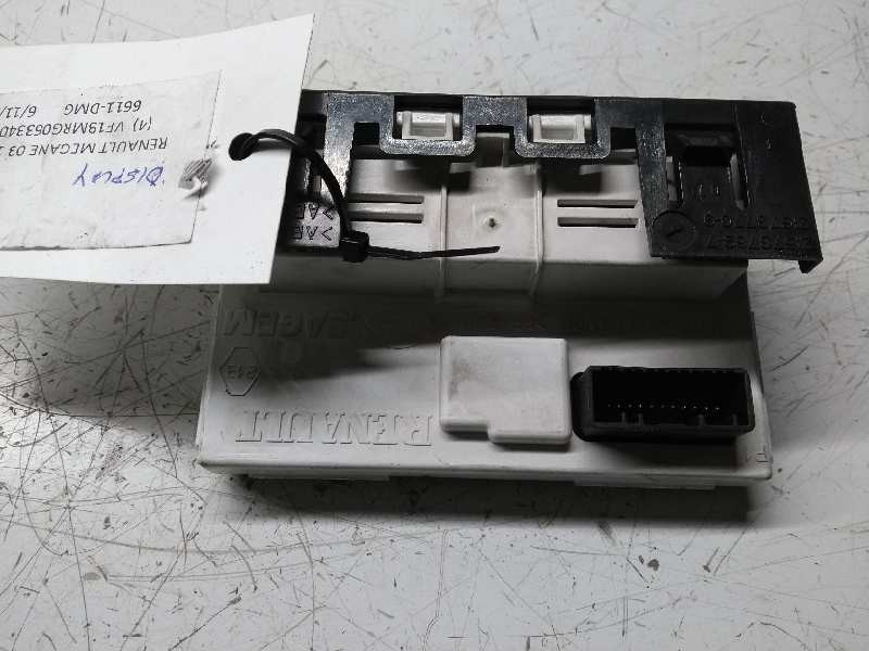 Recambio de pantalla multifuncion para renault megane ii berlina 5p confort authentique referencia OEM IAM 8200350498A 216759961