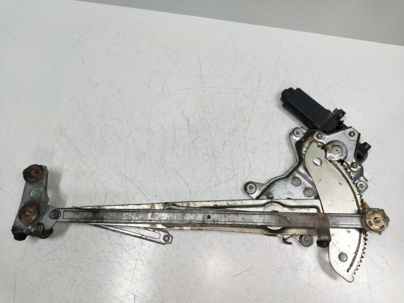 Recambio de elevalunas delantero derecho para toyota supra (a8) referencia OEM IAM 8571020060 0621002180 3P