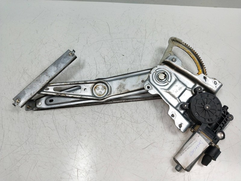 Recambio de elevalunas delantero derecho para toyota yaris (ncp1/nlp1/scp1) 1.3 cat referencia OEM IAM   5P