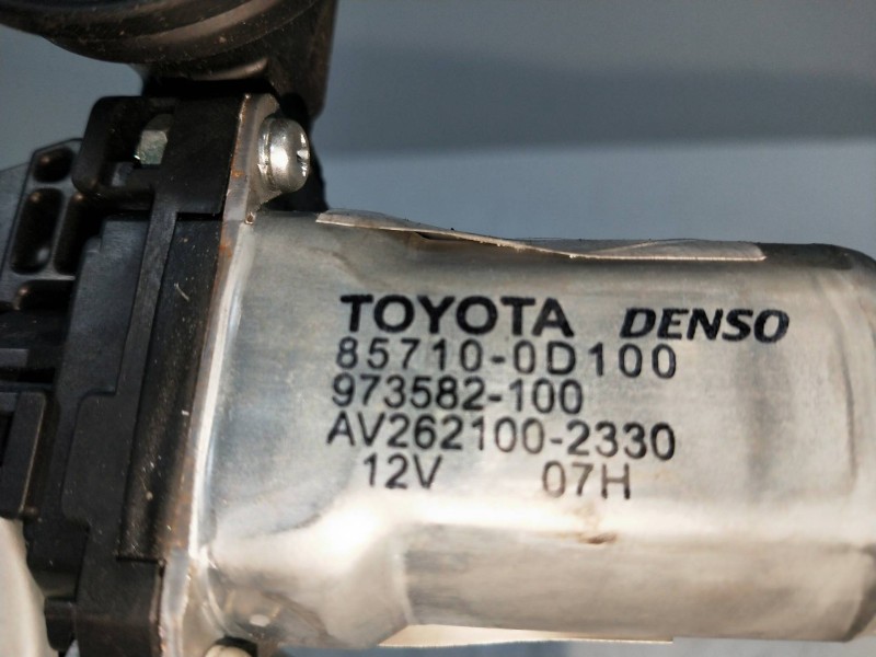 Recambio de elevalunas delantero derecho para toyota yaris (ksp9/scp9/nlp9) 1.4 turbodiesel cat referencia OEM IAM 857100D100 97