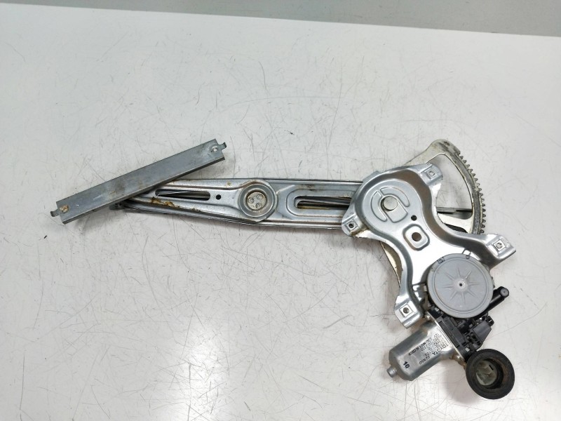 Recambio de elevalunas delantero derecho para toyota yaris (ksp9/scp9/nlp9) referencia OEM IAM 857100D100 9735822330 5P Recambio de elevalunas delantero derecho para toyota yaris (ksp9/scp9/nlp9) referencia OEM IAM 857100D100 9735822330 5P