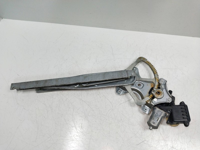 Recambio de elevalunas delantero izquierdo para toyota yaris 1.4 turbodiesel cat referencia OEM IAM 857020F010 983712100 3P