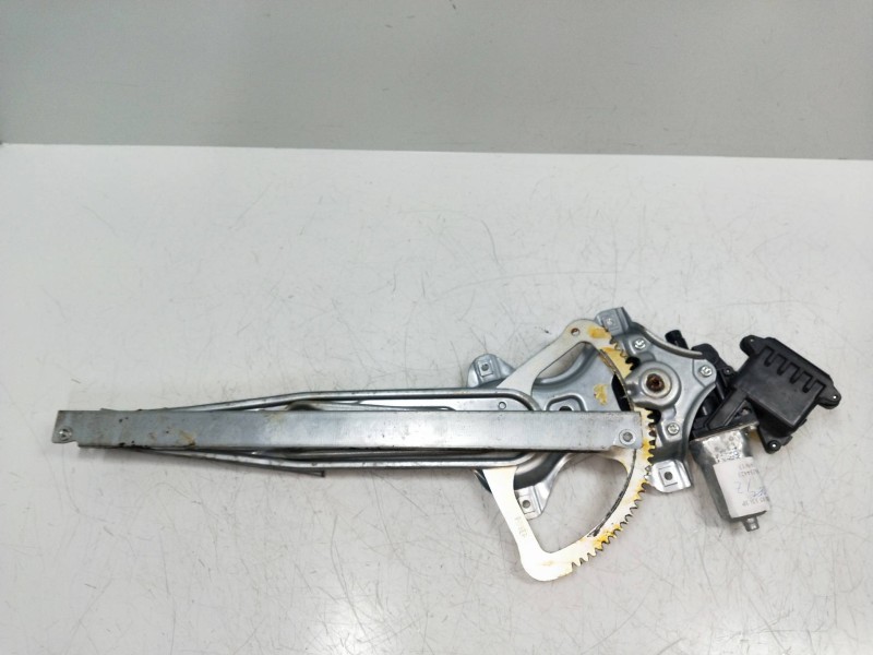 Recambio de elevalunas delantero izquierdo para toyota yaris (ksp9/scp9/nlp9) 1.3 cat referencia OEM IAM   3P