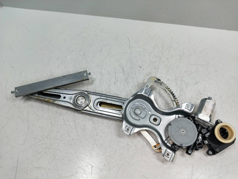 Recambio de elevalunas delantero izquierdo para toyota yaris (ksp9/scp9/nlp9) 1.3 cat referencia OEM IAM   3P