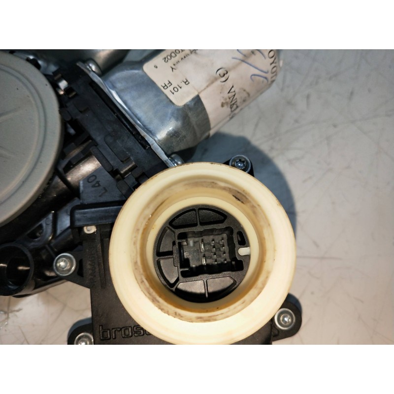 Recambio de elevalunas delantero izquierdo para toyota yaris (ksp9/scp9/nlp9) 1.3 cat referencia OEM IAM   3P
