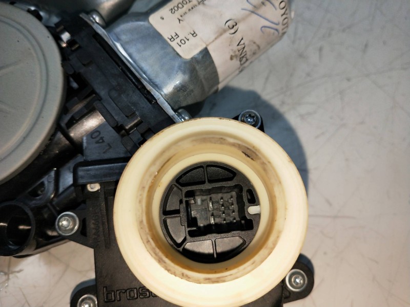 Recambio de elevalunas delantero izquierdo para toyota yaris (ksp9/scp9/nlp9) 1.3 cat referencia OEM IAM   3P