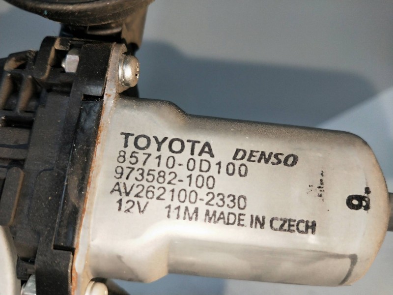 Recambio de elevalunas delantero derecho para toyota yaris connect referencia OEM IAM 857100D100 973582100 5P