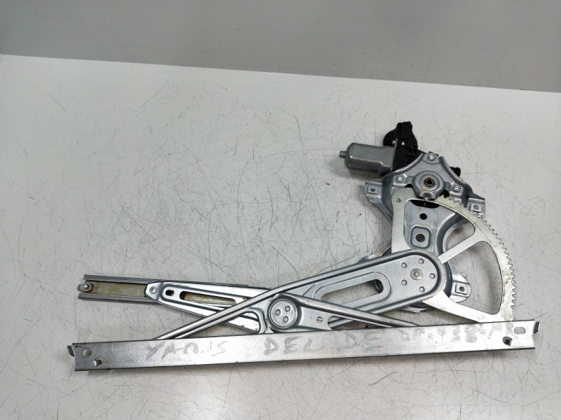 Recambio de elevalunas delantero derecho para toyota yaris hsd active referencia OEM IAM 857100D100 973582101 5P