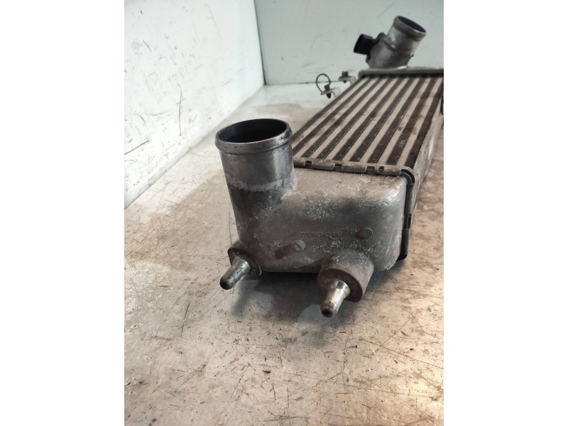 Recambio de intercooler para kia cee´d drive referencia OEM IAM 282712A610 6714315 MODINE