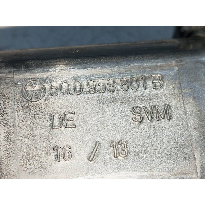 Recambio de elevalunas delantero izquierdo para volkswagen golf vii lim. (5g1) 1.6 tdi dpf referencia OEM IAM 5Q0959801B  5P