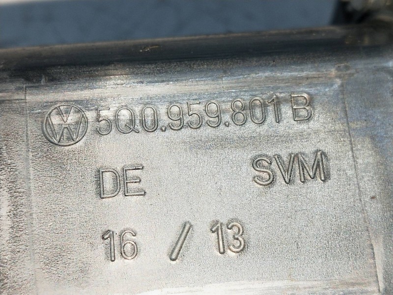 Recambio de elevalunas delantero izquierdo para volkswagen golf vii lim. (5g1) 1.6 tdi dpf referencia OEM IAM 5Q0959801B  5P