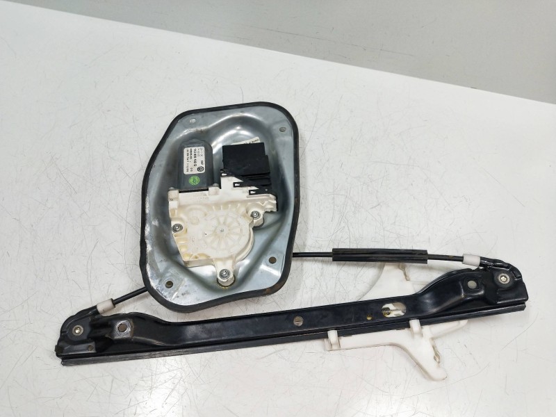 Recambio de elevalunas trasero derecho para volkswagen jetta (1k2) 1.9 tdi referencia OEM IAM 1K0959704P 1K5839402G 4P