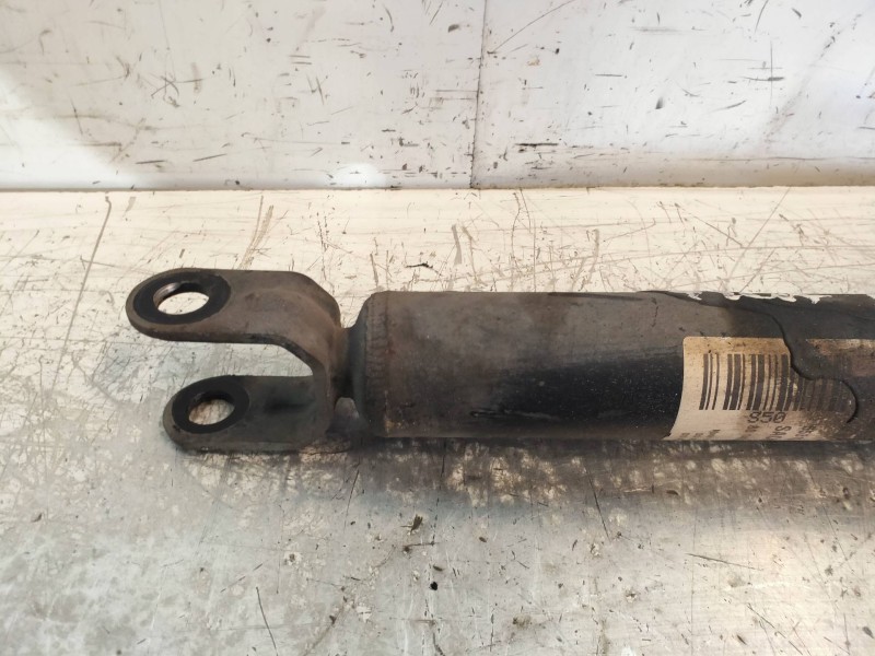 Recambio de amortiguador trasero derecho para kia cee´d drive referencia OEM IAM 801402000307 553101H500 SACHS