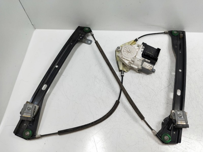 Recambio de elevalunas delantero izquierdo para volkswagen jetta (1k2) 1.9 tdi referencia OEM IAM 1K0959701P 1K5837401AH 4P