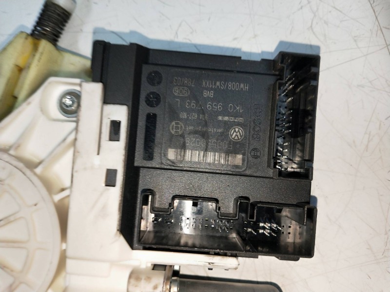 Recambio de elevalunas delantero izquierdo para volkswagen jetta (1k2) 1.9 tdi referencia OEM IAM 1K0959701P 1K5837401AH 4P