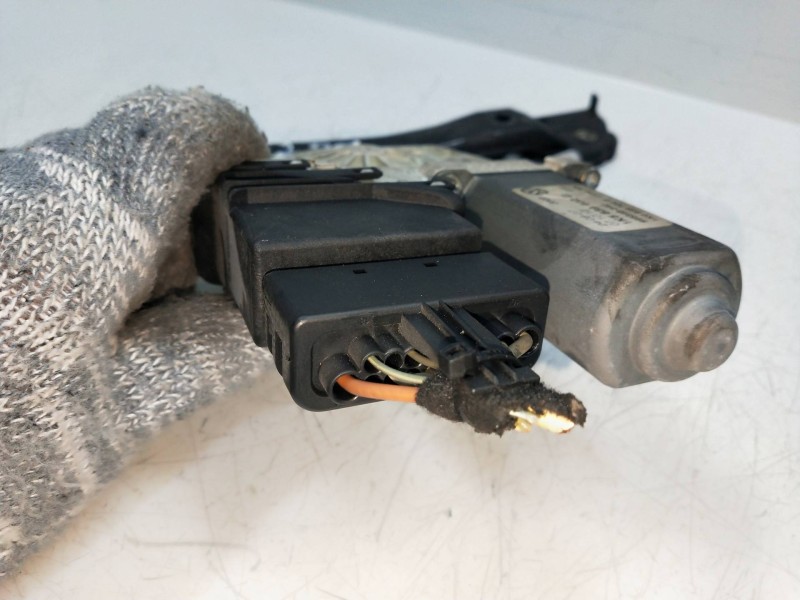 Recambio de elevalunas trasero derecho para volkswagen jetta (1k2) 1.9 tdi referencia OEM IAM 1K0959704P 1K5839402G 4P