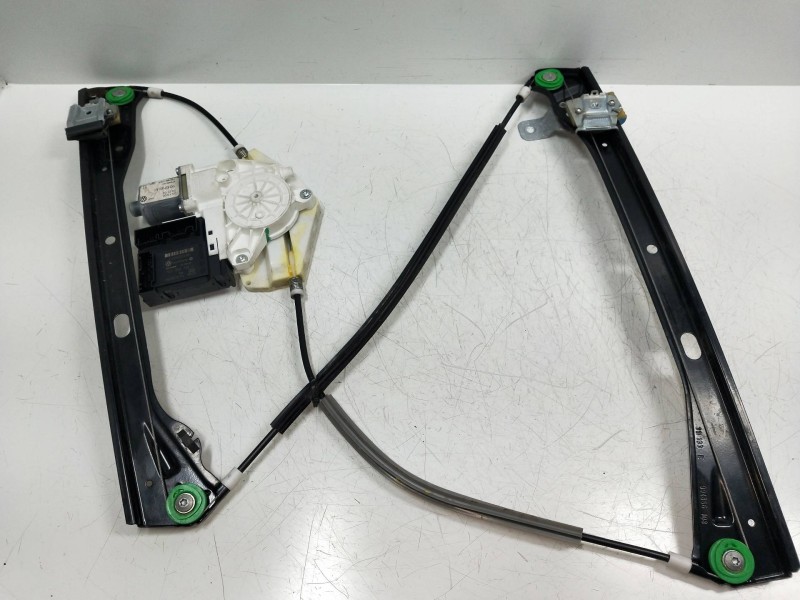 Recambio de elevalunas delantero derecho para volkswagen jetta (1k2) 2.0 tdi referencia OEM IAM 1K0959702P 1K5837402AH 4P