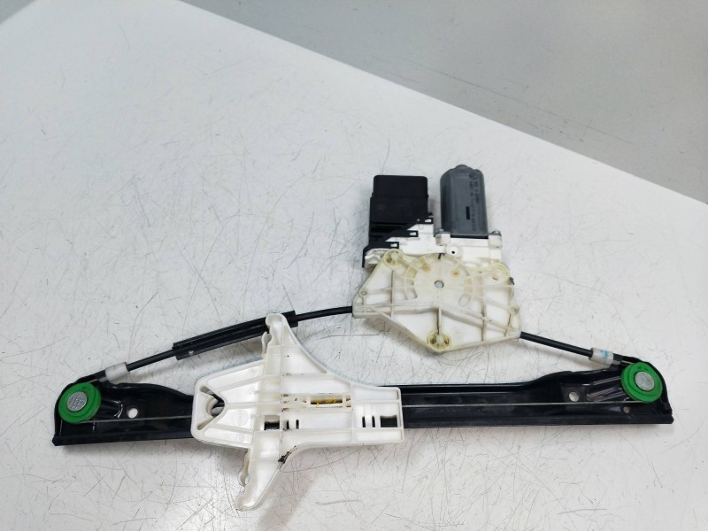 Recambio de elevalunas trasero derecho para volkswagen jetta (1k2) referencia OEM IAM 1K0959704P 1K5839402G 4P