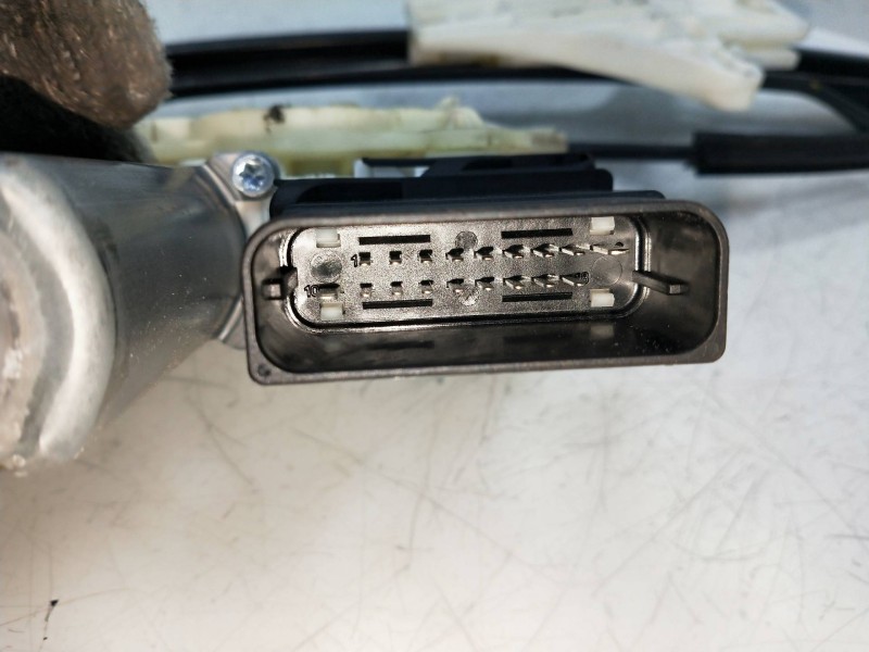 Recambio de elevalunas trasero derecho para volkswagen jetta (1k2) referencia OEM IAM 1K0959704P 1K5839402G 4P