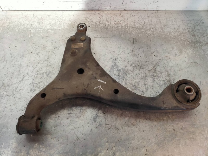 Recambio de brazo suspension inferior delantero izquierdo para kia cee´d drive referencia OEM IAM 5450012H000  