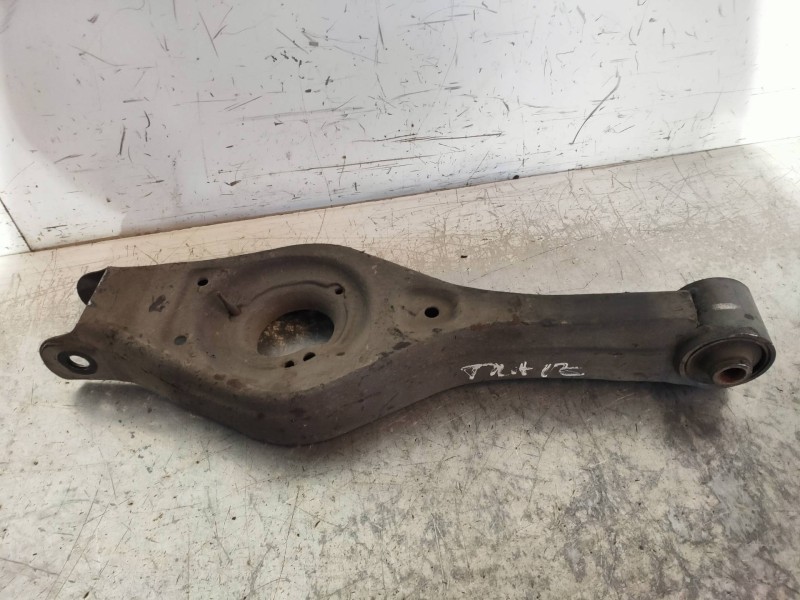 Recambio de brazo suspension superior trasero izquierdo para kia cee´d drive referencia OEM IAM   