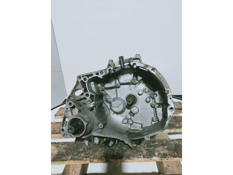 Recambio de caja cambios para renault 11 1.4 gtl referencia OEM IAM JB5009 S110851 