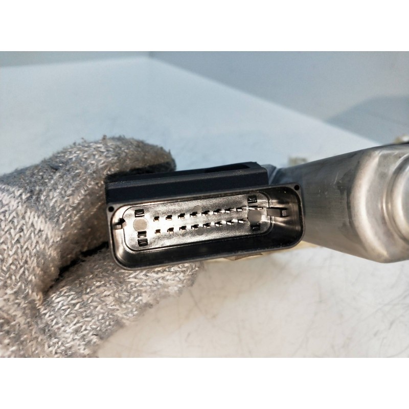 Recambio de elevalunas trasero derecho para volkswagen passat berlina (3c2) 2.0 tdi referencia OEM IAM 1K0959704F 980856111 4P Recambio de elevalunas trasero derecho para volkswagen passat berlina (3c2) 2.0 tdi referencia OEM IAM 1K0959704F 980856111 4P