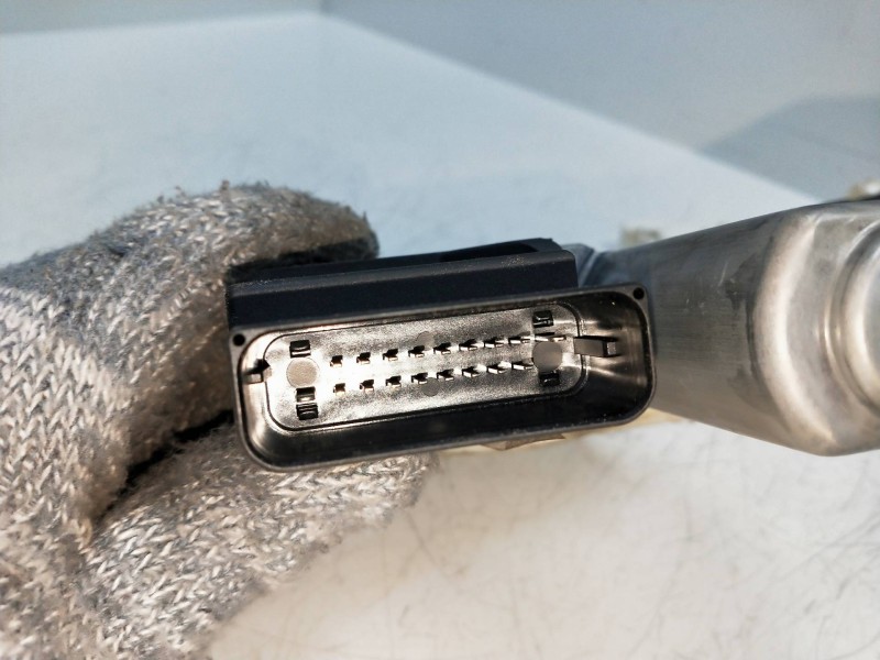 Recambio de elevalunas trasero derecho para volkswagen passat berlina (3c2) 2.0 tdi referencia OEM IAM 1K0959704F 980856111 4P Recambio de elevalunas trasero derecho para volkswagen passat berlina (3c2) 2.0 tdi referencia OEM IAM 1K0959704F 980856111 4P