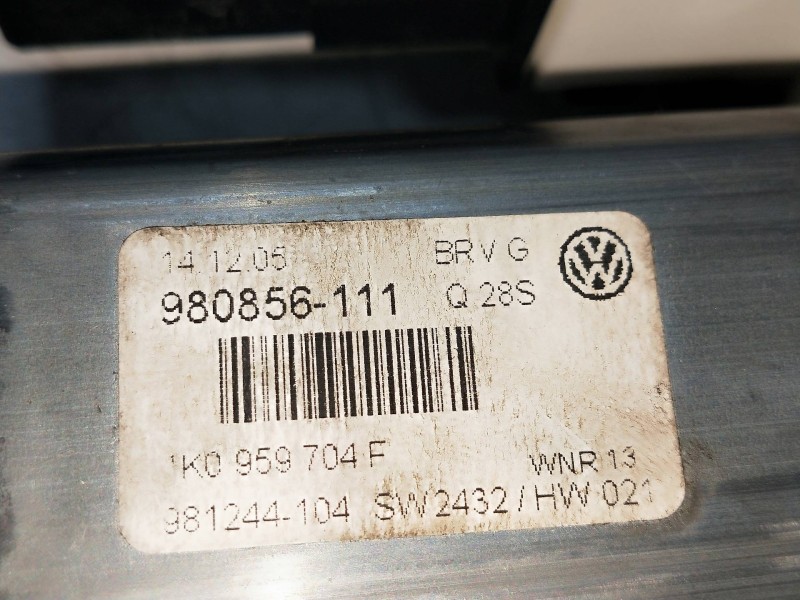 Recambio de elevalunas trasero derecho para volkswagen passat berlina (3c2) 2.0 tdi referencia OEM IAM 1K0959704F 980856111 4P Recambio de elevalunas trasero derecho para volkswagen passat berlina (3c2) 2.0 tdi referencia OEM IAM 1K0959704F 980856111 4P