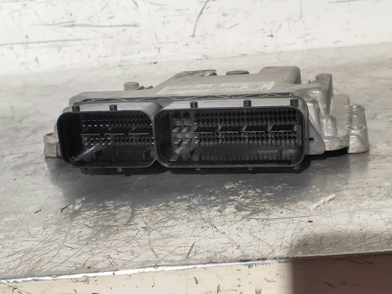 Recambio de centralita motor uce para kia cee´d drive referencia OEM IAM 0281016492 391142A510 BOSCH