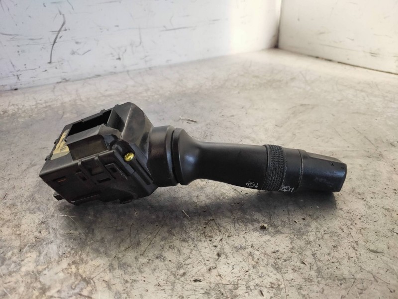 Recambio de mando limpia para kia cee´d drive referencia OEM IAM 934201H500  