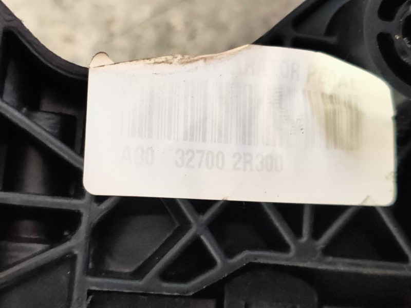 Recambio de potenciometro pedal para kia cee´d drive referencia OEM IAM 327002R300  