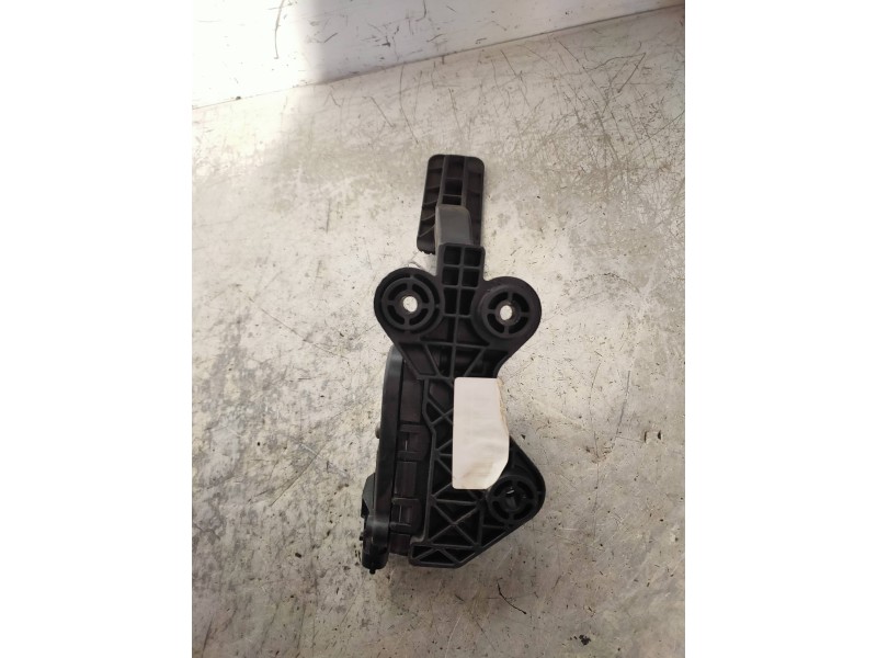 Recambio de potenciometro pedal para kia cee´d drive referencia OEM IAM 327002R300  