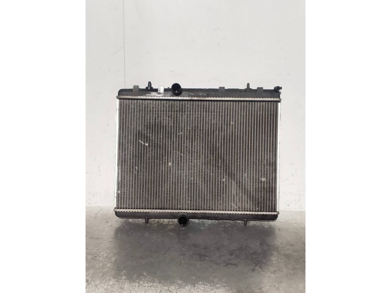 Recambio de radiador agua para peugeot 308 confort referencia OEM IAM 993746N 9657576580 VALEO