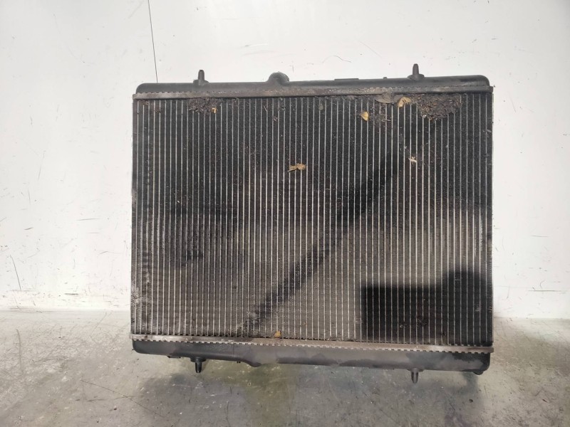 Recambio de radiador agua para peugeot 308 confort referencia OEM IAM 993746N 9657576580 VALEO